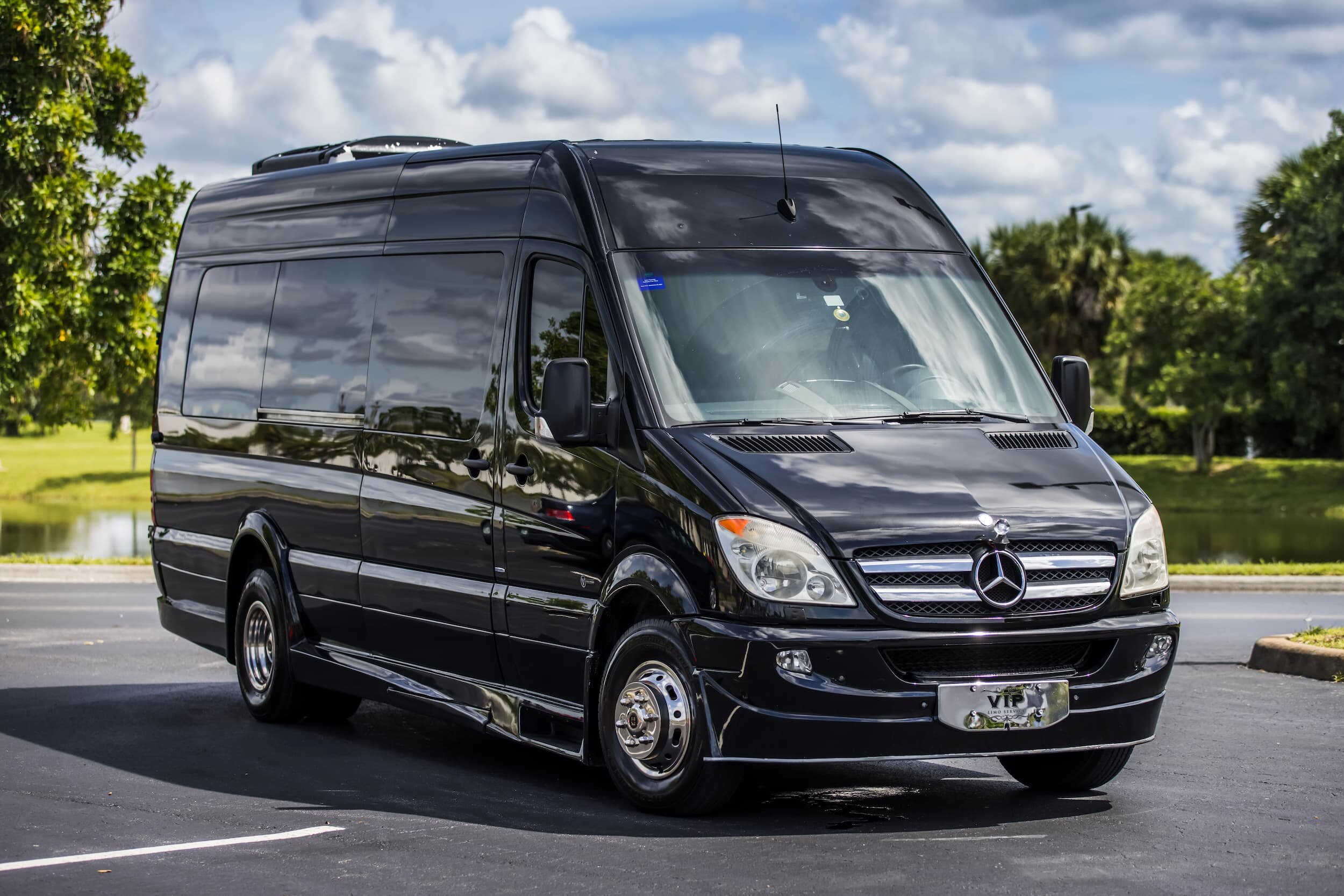 vip-limo-service-mercedes-limo-party-bus-exterior-01-1500